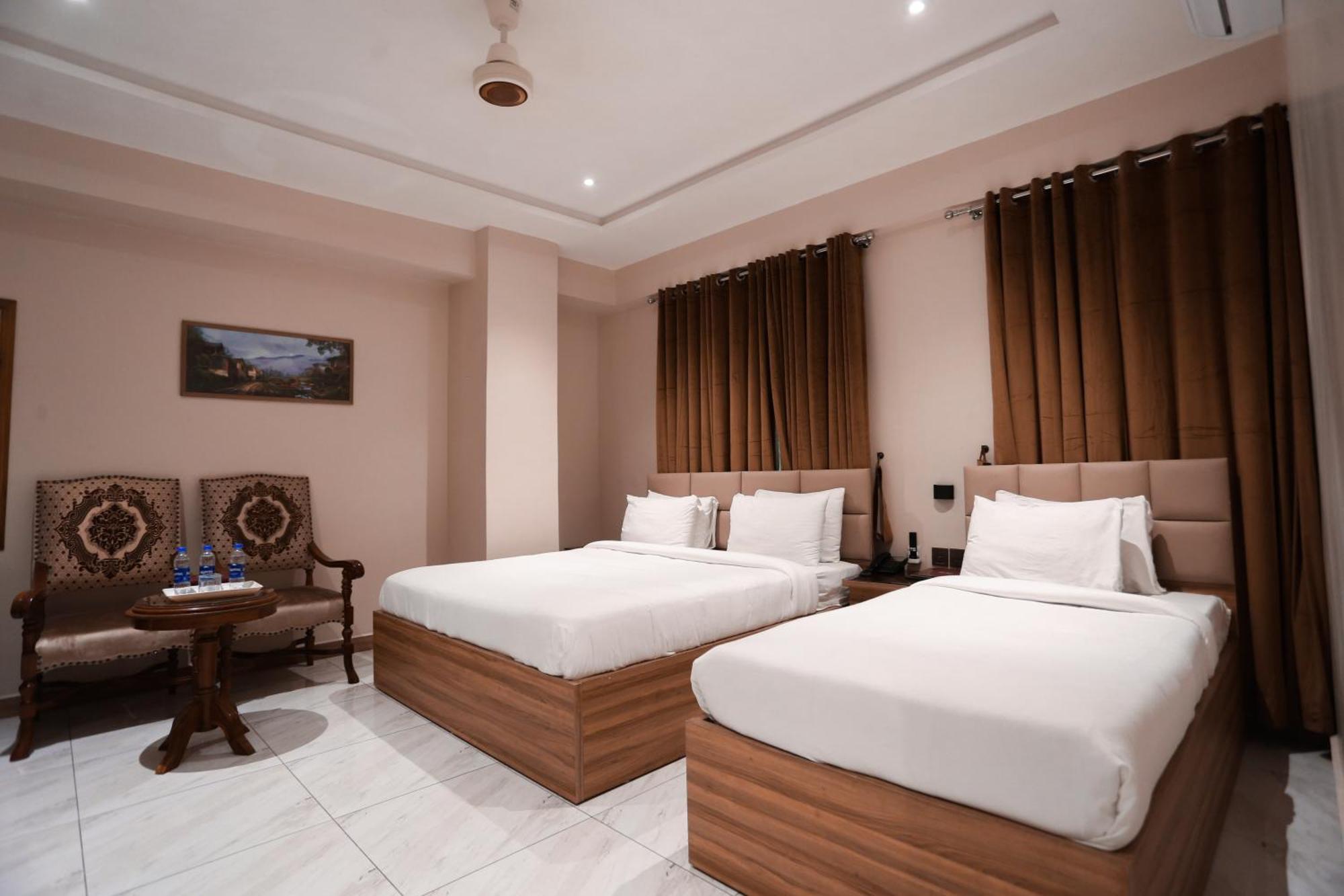 Hotel Pearl Inn Karachi Exterior foto